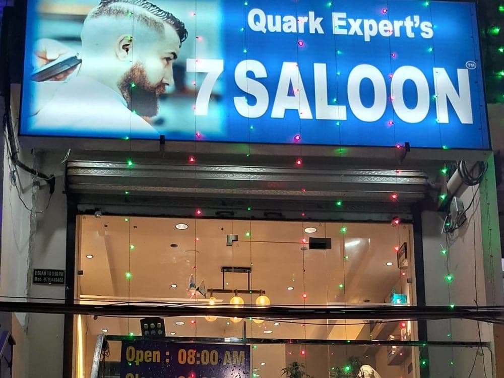7 SALOON in Gorakhpur